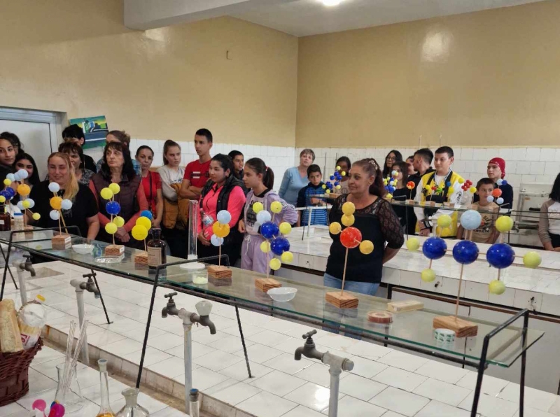 Мизийско училище посрещна седмокласници за европейската седмица на професионалните умения