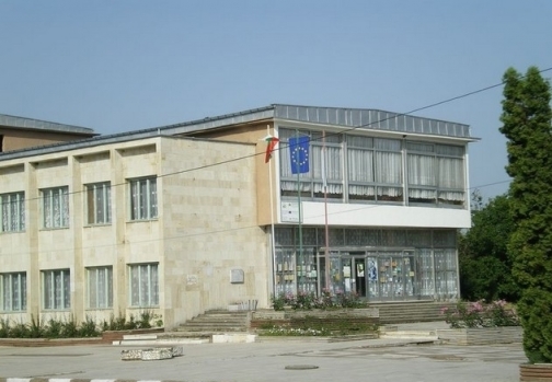 Кметството в Софрониево също е на тезгяха.
