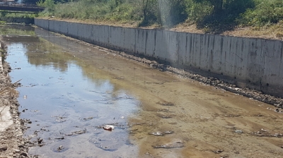Почистиха коритото на част от река Боденска