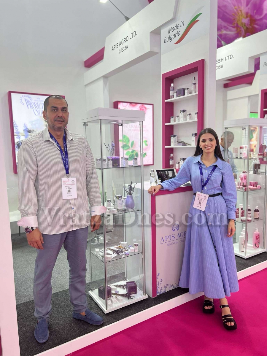 Врачанска фирма на световно изложение за парфюмерия в Дубай