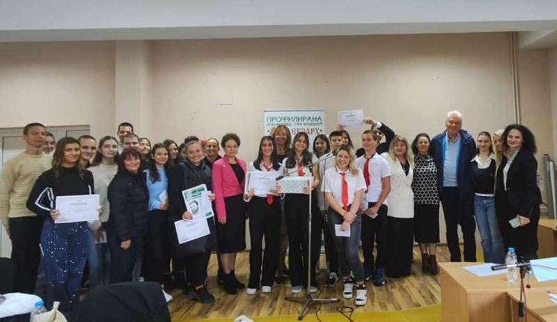 Ученици от 5 училища мериха знания за будителите