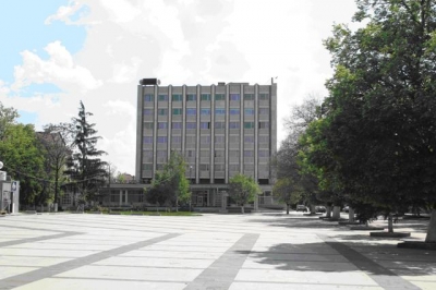 Съветник предизвика бружение в местен парламент