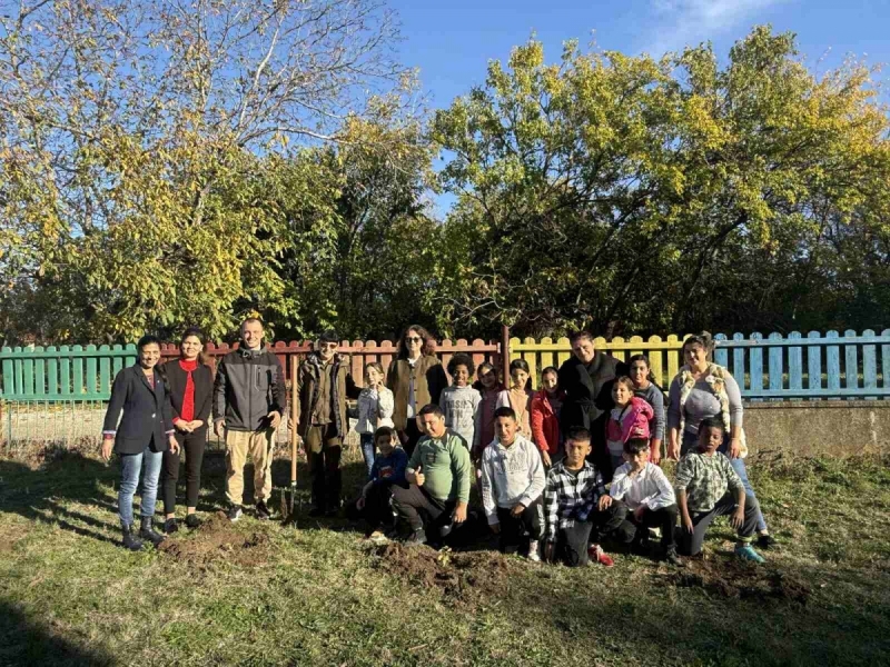 Открит урок по залесяване имаше в Оряхово