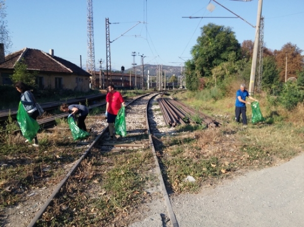 Община Мездра се включи в кампанията „Да изчистим България заедно“