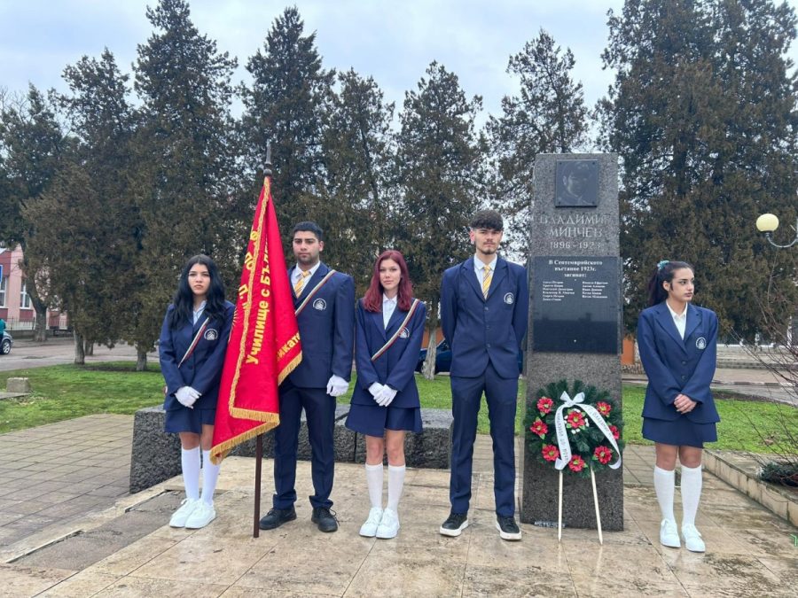С тържествена церемония от ПТГ-Владимирово почетоха патрона си