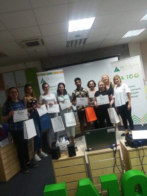 Обявиха ПГТР-Враца за лидер в предприемачеството