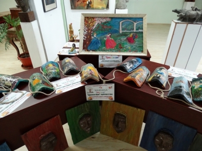 Деца показаха свои творби в изложба