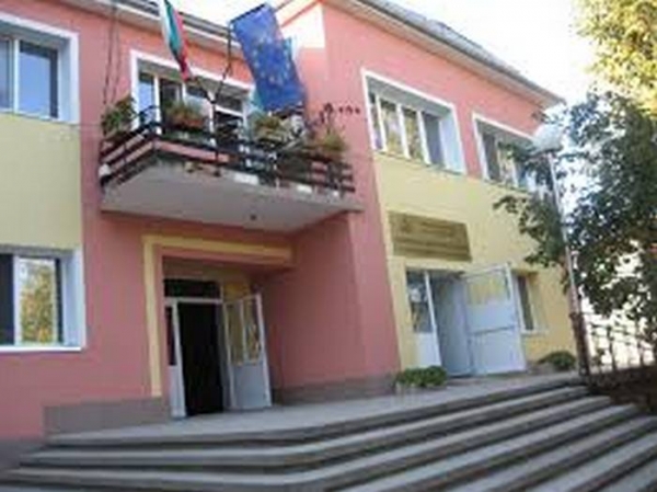 Продължава подмяната на водопроводите в Медковец