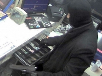 Оставиха в ареста обирджията на врачанска бензиностанция