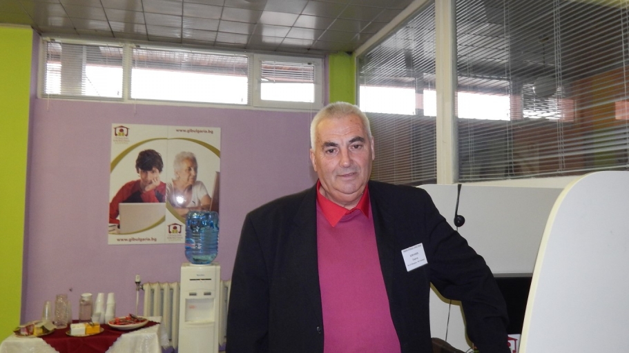 Безплатният концерт е подарък от екипа на читалище "Н.Й.Вапцаров" и неговия секретар Боян Илиев