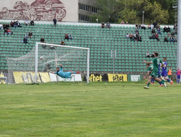 Ботев победи Етър в битката за оставане в лигата