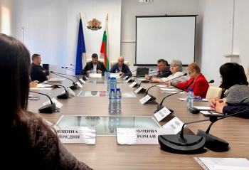 Бум на желаещи да превалутират парите си в Български пощи