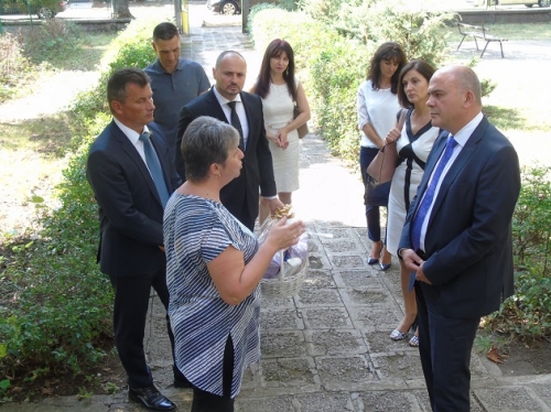 Министърът на труда и социалната политика посети Бяла Слатина