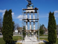 Набират средства за ремонт на военния паметник в Мездра