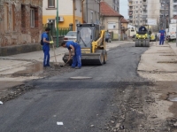 Асфалтират разкопаните улици в Бяла Слатина