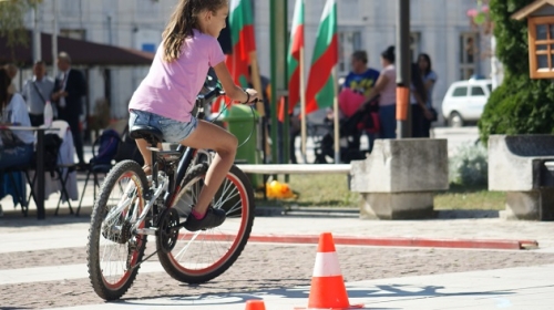 Велоатракции в ден без автомобили в Мездра СНИМКИ 
