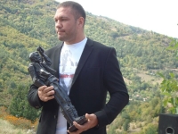 Кубрат Пулев получи Наградата за родолюбие „Дядо Йоцо гледа”