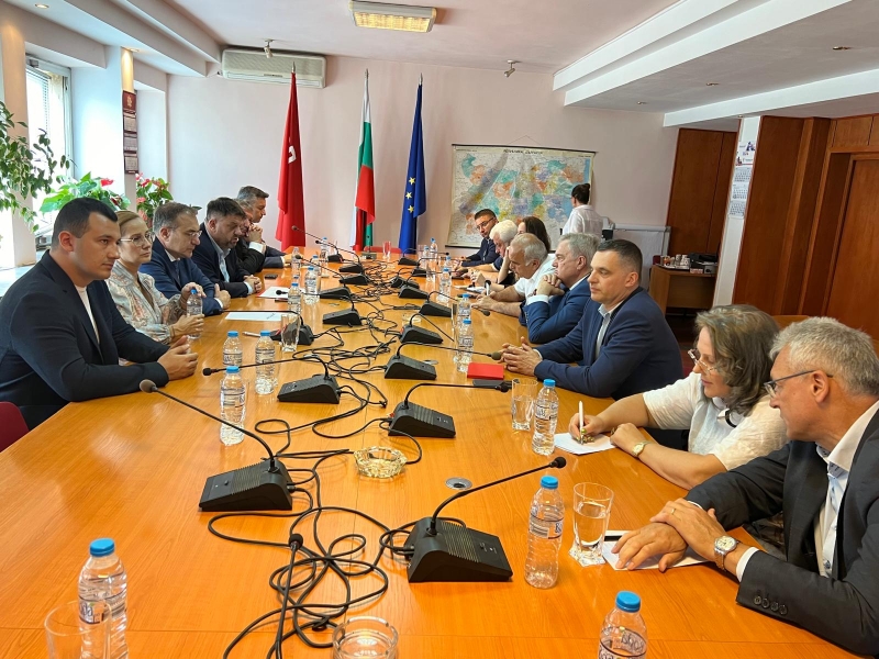 Широк ляв фронт се създава в навечерието на Бузлуджа