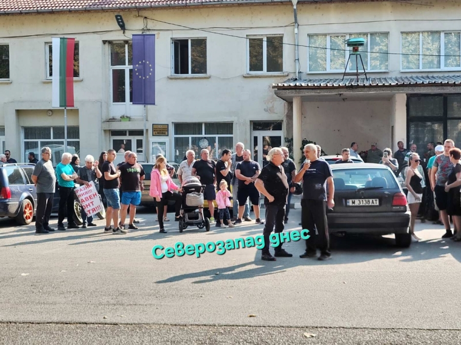 Възлагат проектиране на път в Георги Дамяново, в Чипровци остава за 2025 г.