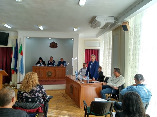 С маски ще заседават общински съветници в Монтана