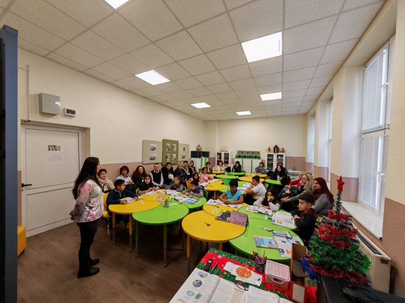 Вълнуващ СТЕМ урок представиха от основното училище във Владимирово