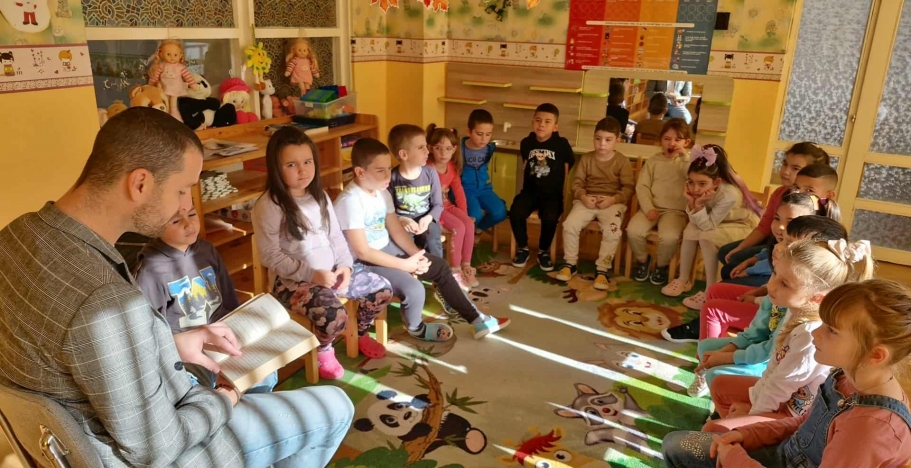 Îáùèíñêè ñúâåòíèê ÷åòå ïðèêàçêè íà ìàë÷óãàíèòå â Äà "Çâúí÷å" /ÑÍÈÌÊÈ/