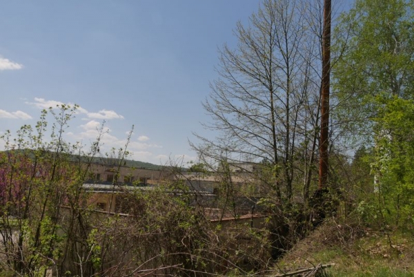 Обрасла с дървета е първата сметогорна инсталация за болнични отпадъцив България