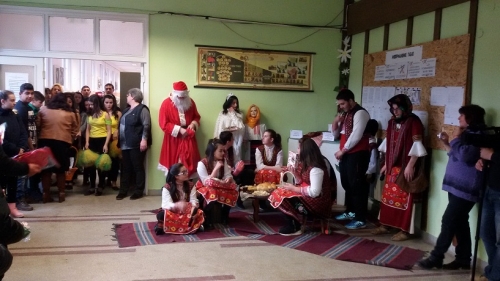 Ученици показаха как се управлява ресторант