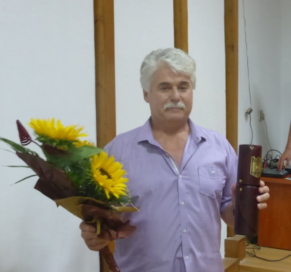 Д-р Валери Симеонов с награда от община Криводол