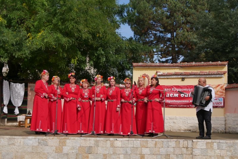 Женският хор към читалище "Просвета" вдига високо летвата при всяко свое участие на фестивал
