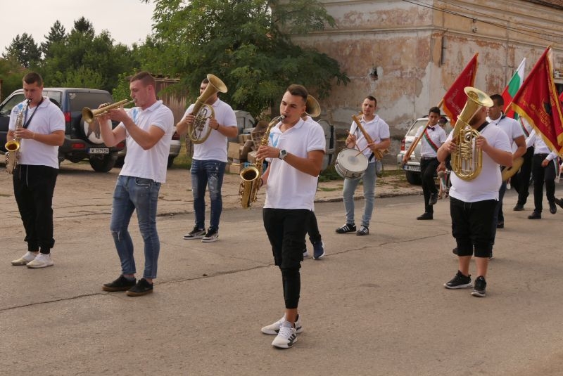 Оркестър "Солисти" допринесе за приповдигнатото настроение на празника