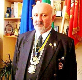 Почина уважаван училищен директор