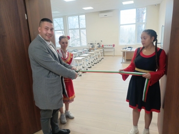 С нови технологични достижения ще привлича ученици гимназията по каменообработване