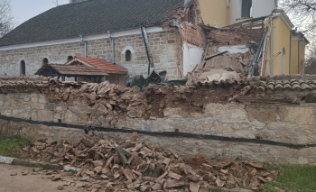 Срути се църквата в Брегово СНИМКИ