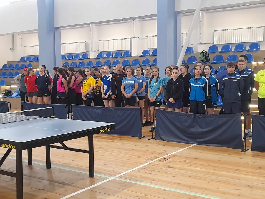 Романски тенисисти- пети на финалите на ученически игри