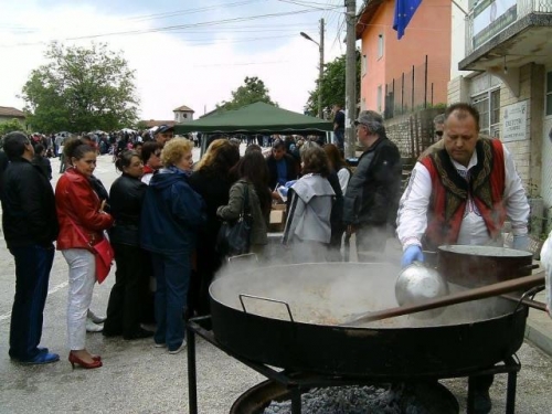Челопек събира българи със златни ръце