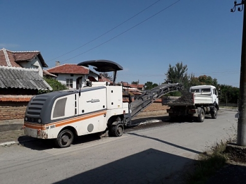 Община Криводол започна ремонт на уличната мрежа.