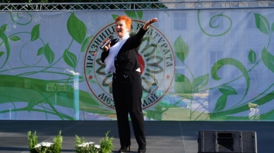 Мая Нешкова пя за полицията в Мездра