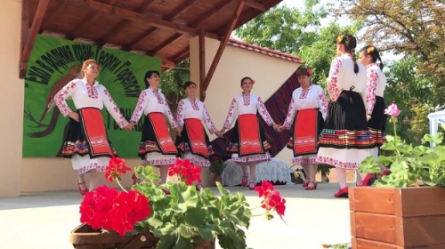 Над 500 певци и танцьори посрещат на фестивал в Търнава