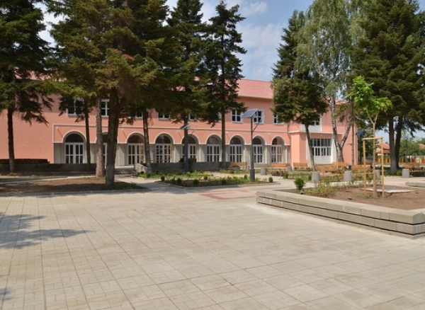 Засегнатото от коронавируса село получи 5000 лв.