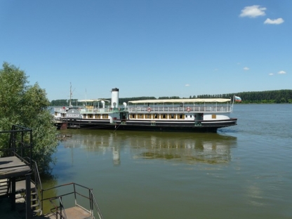 Корабът-музей "Радецки" ще вози безплатно на 27 май.