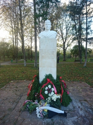 Възстановиха войнишки паметник в Бъркачево