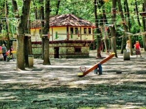 Две фирми се натискат за изграждането на увеселителни съоръжения