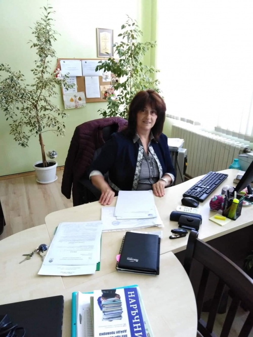 Цветана Николова: Закупихме устройства и интернет карти за учениците