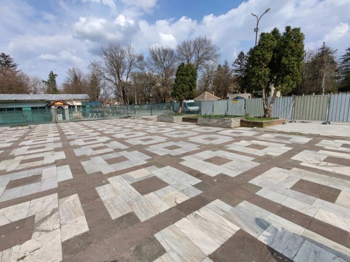 Стартира ремонтът на площада в Софрониево
