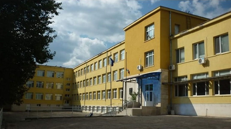 Вкарват биореактори в наше училище