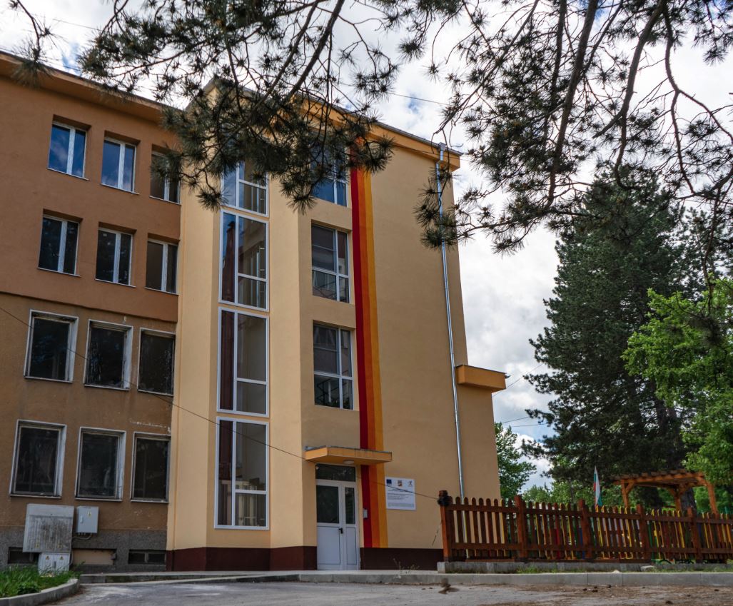 Община Мездра с проект в подкрепа на децата