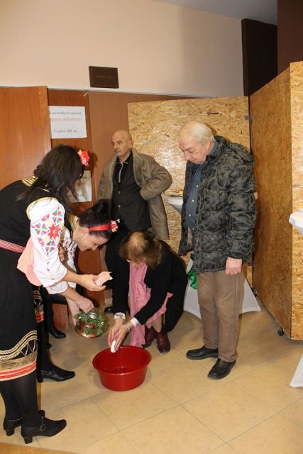 Дариха оборудване на родилното в Козлодуй