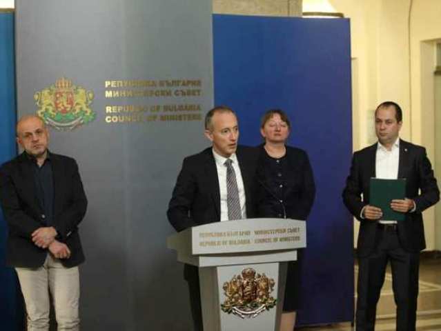 Община връща децата в класните стаи