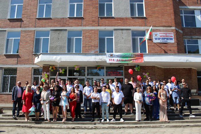 Тържествено изпратиха 142 абитуриенти от община Козлодуй